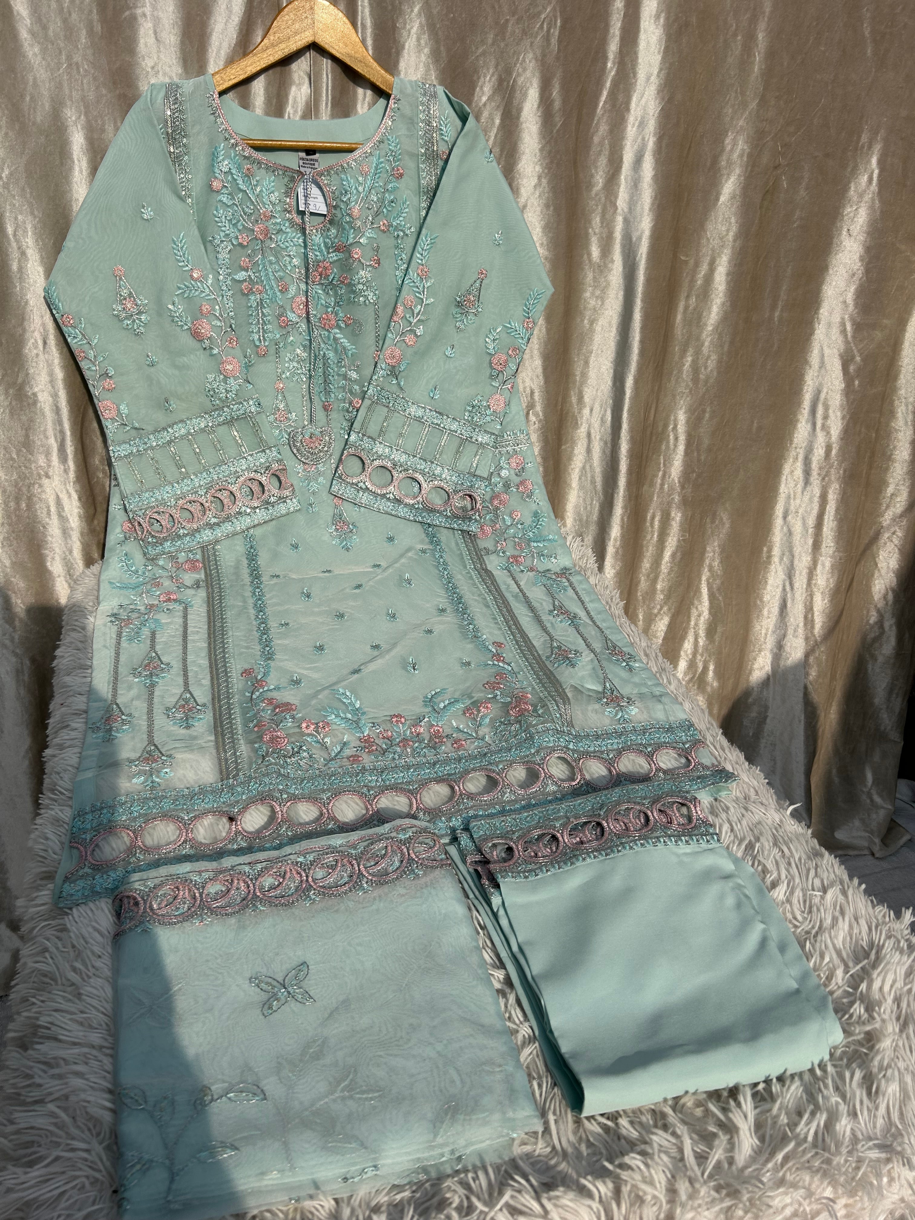 Bk26 (Party & Wedding Wear)
